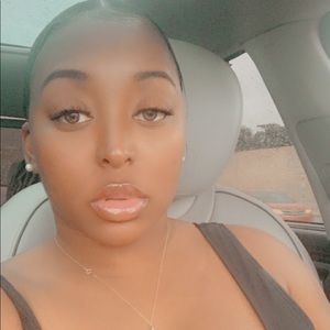 Meet your Posher, Kedline